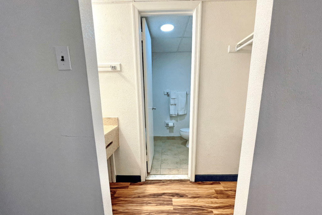 RNJGT-Bathroom-201