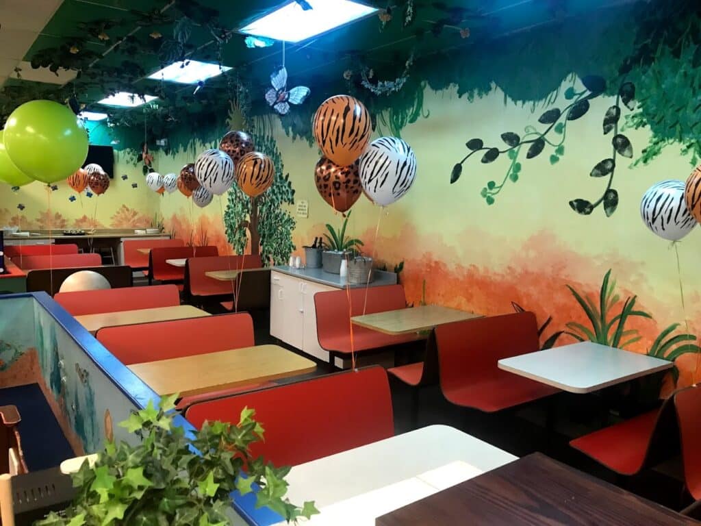 image of eating area at Jellybean Jungle