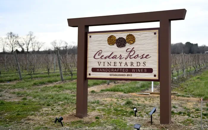 cedar_rose_vineyard_millville_1