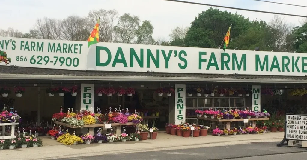 dannys_farm_market_williamstown_featured
